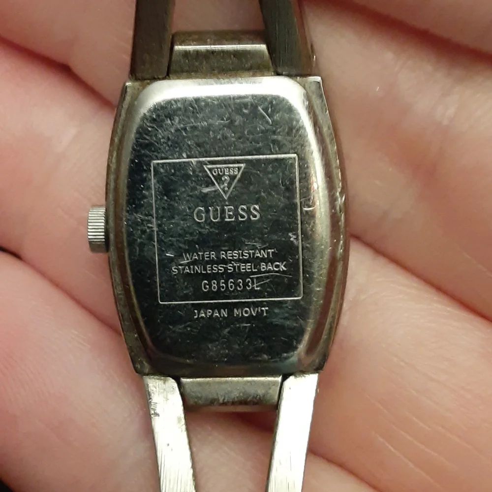 Vintage Guess Watch - Picture 3 of 6